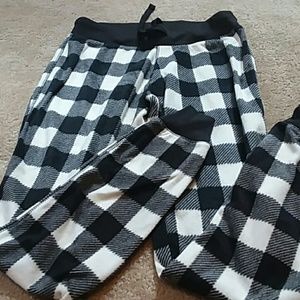 Live Love Dream plaid fleece joggers -NWOT